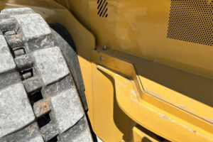 John Deere-323E-2-31