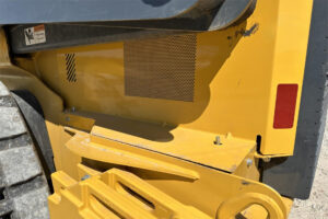 John Deere-323E-2-33