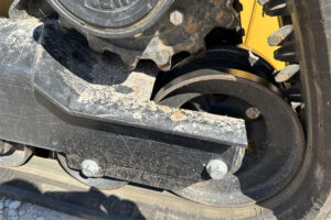 John Deere-323E-2-39