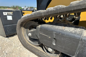 John Deere-323E-2-45